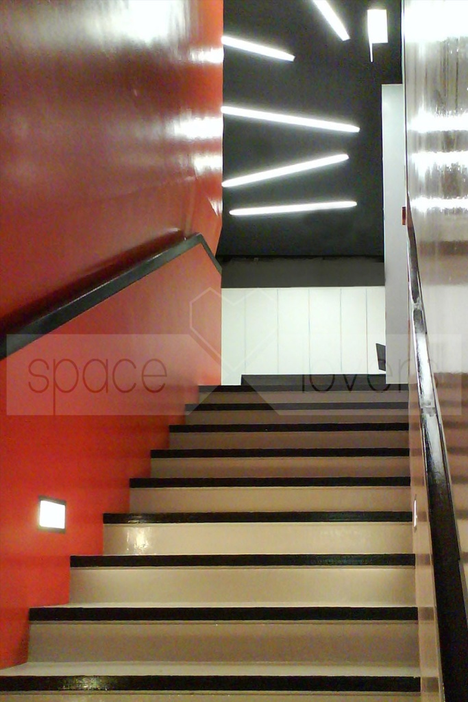 Escola de Dança NEXT - Escadas