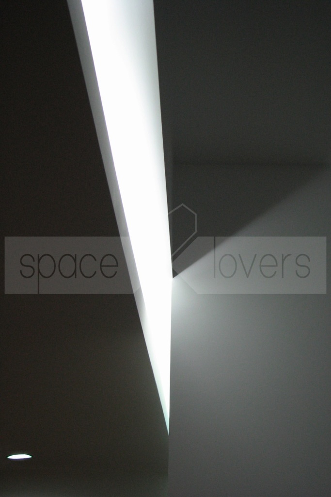 Fitness-Club-recepcao-energy-Paredes-laranja-sanca-luz