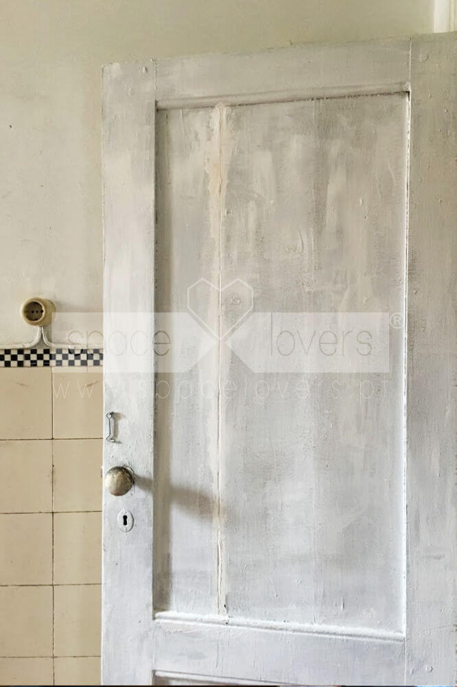 Deve-comprar-ou-remodelar-a-sua-casa-porta