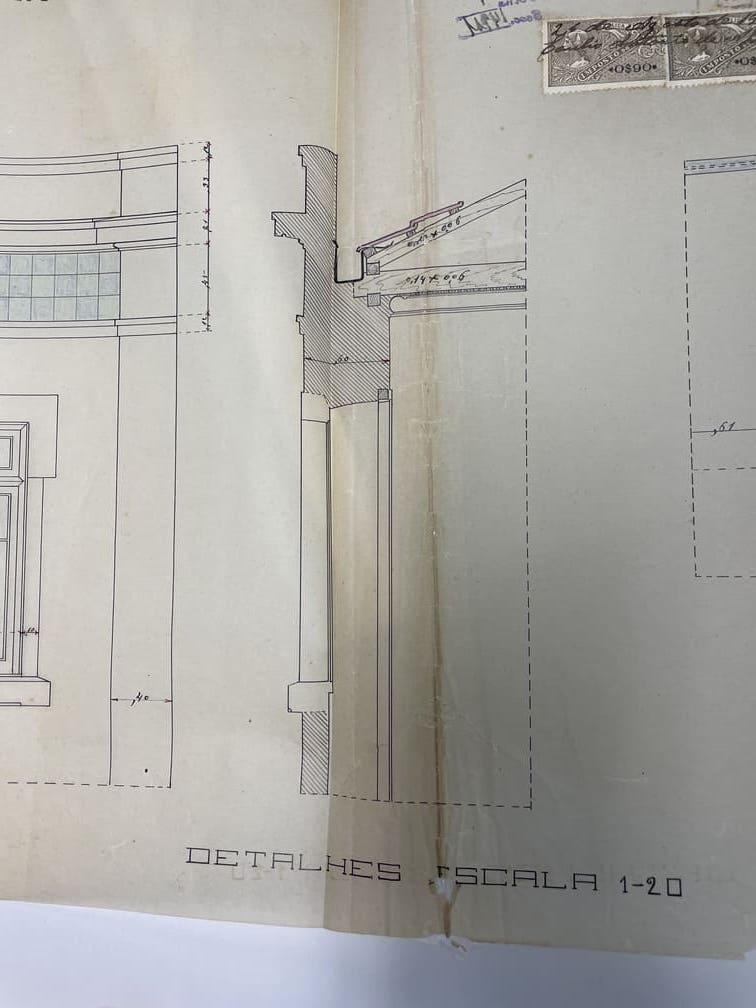 Detalhe de projeto de fachada com cobertura Erros frequentes na concepção e construção de moradias