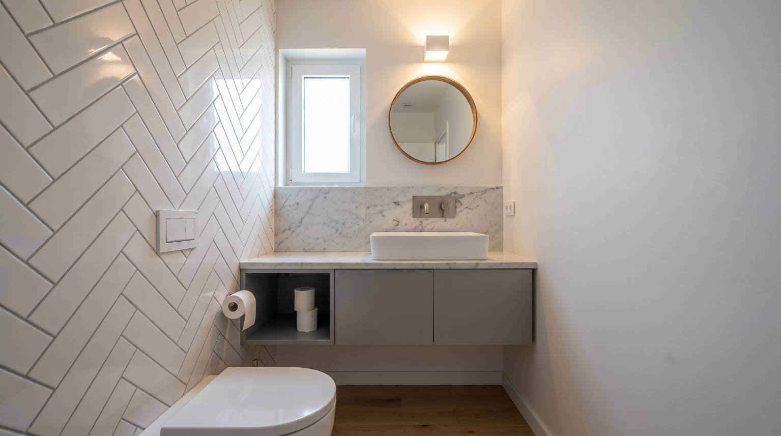 Remodelacao-Moradia-Cascais-Cobre-casa-de-banho-social-aplicados-espinha