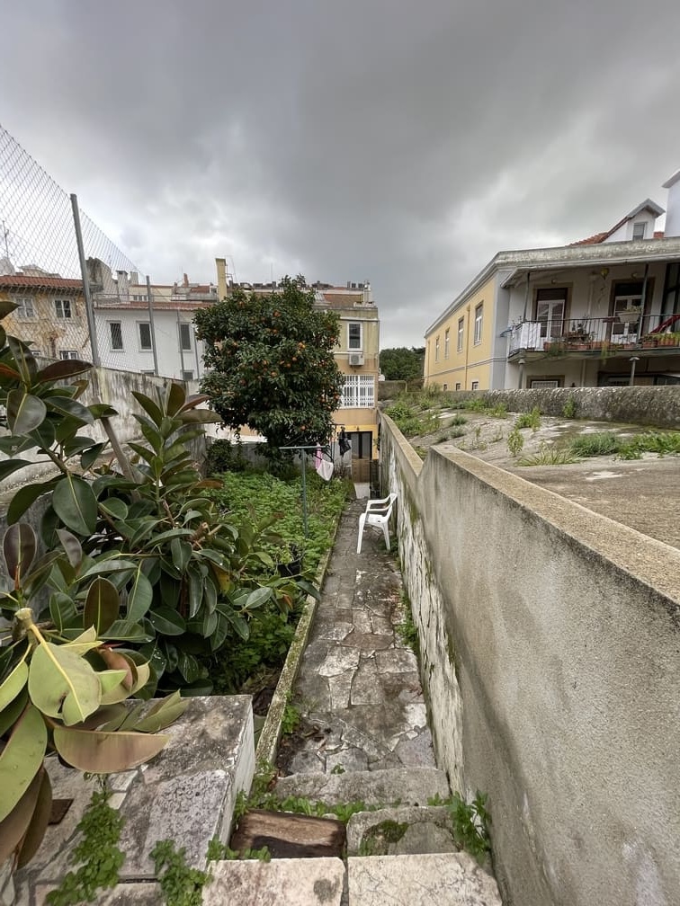 Logradouros e pátios em condomínios