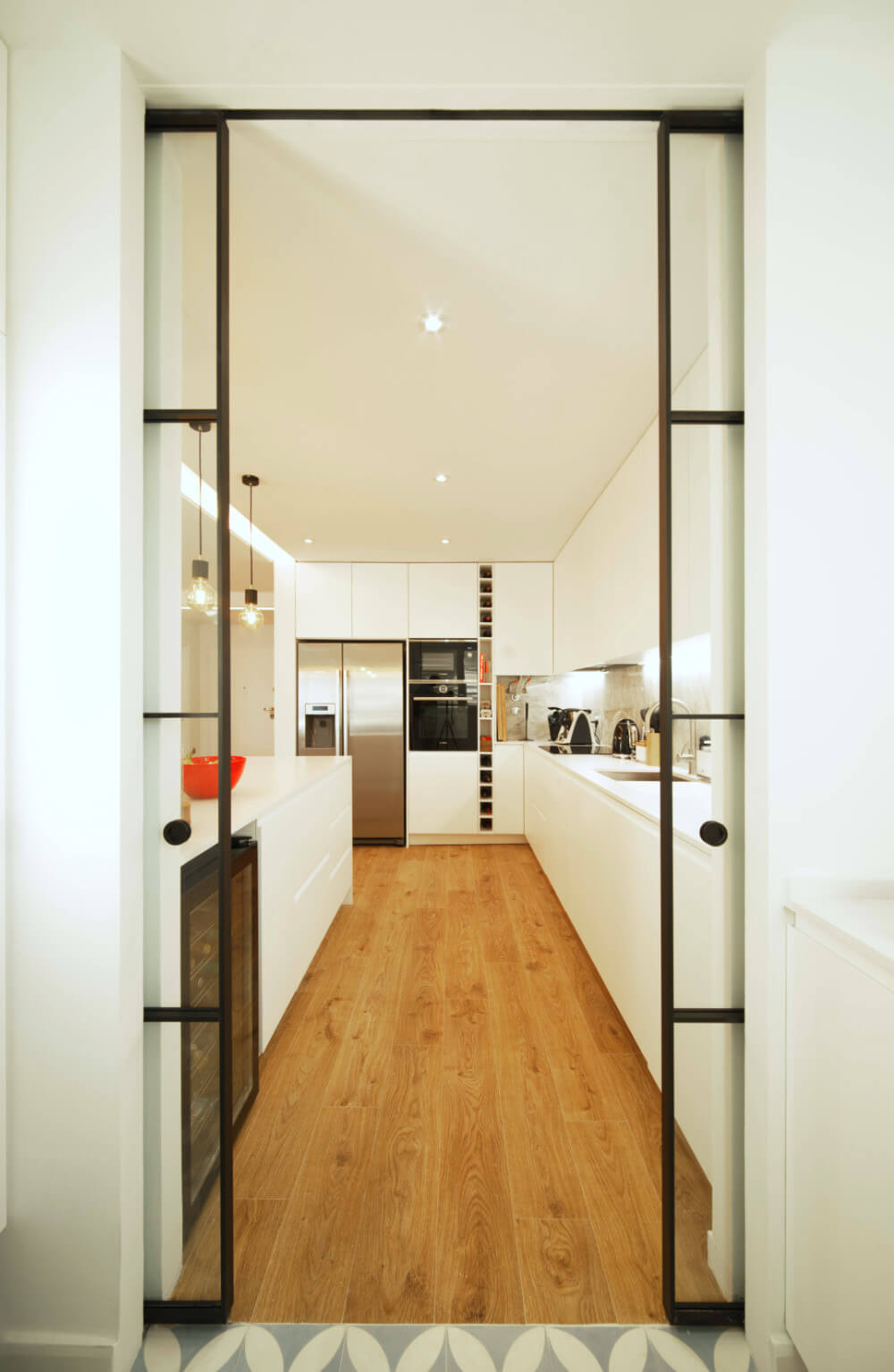 Remodelacao-Apartamento-Avenidas-Novas-lavandaria-portas-abertas
