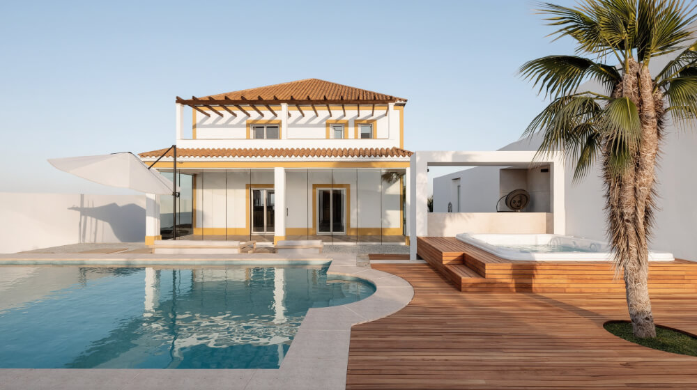 Remodelação de Moradia na Quinta do Peru. Arranjos exteriores com piscina e jacuzzi